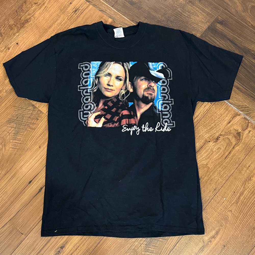 Black Sugarland T-Shirt. Enjoy the Ride tour
